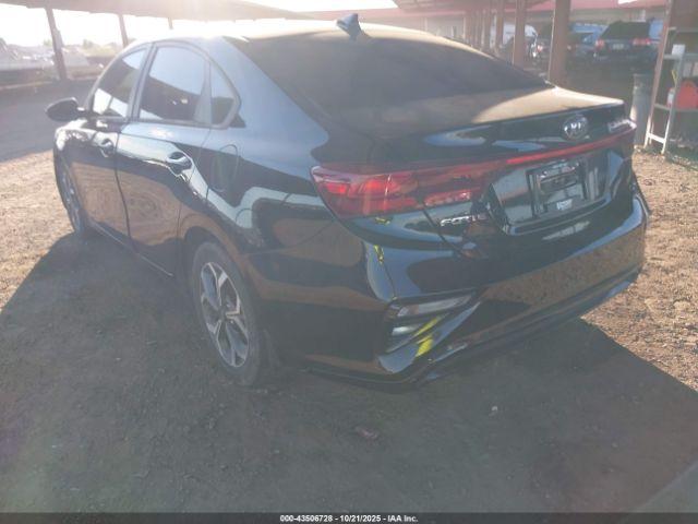 Kia Forte Lxs Image 10