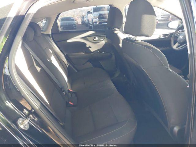 Kia Forte Lxs Image 9