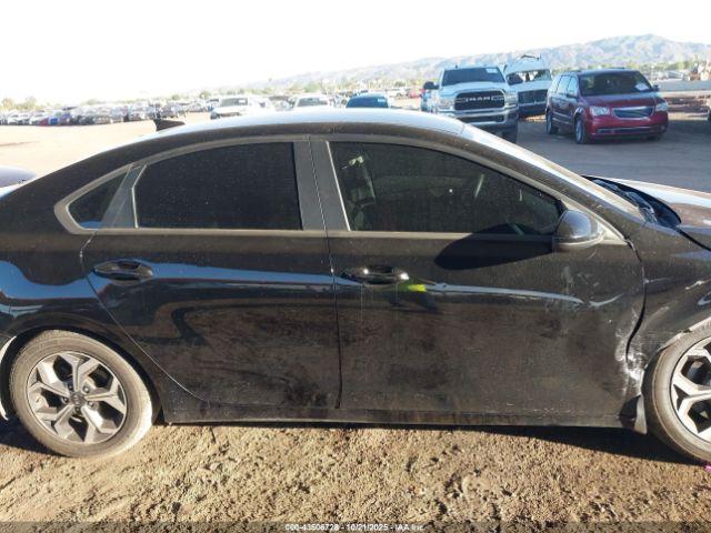 Kia Forte Lxs Image 13