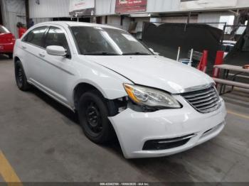  Salvage Chrysler 200