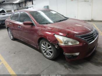  Salvage Nissan Altima