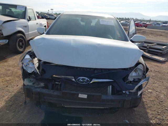 Hyundai ACCENT Gls Image 13