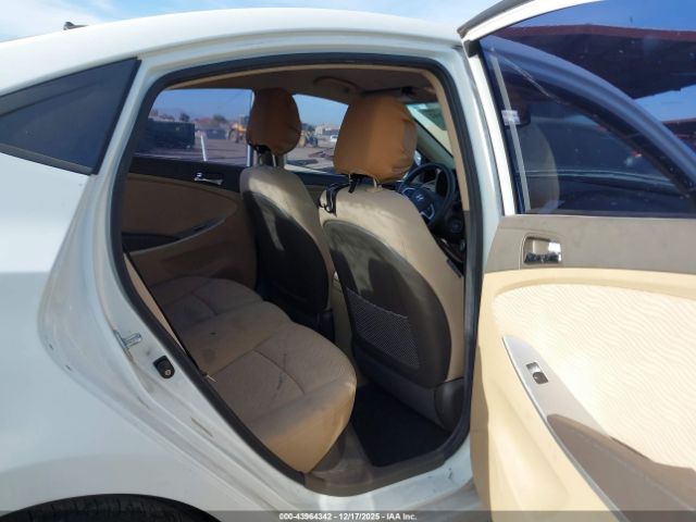 Hyundai ACCENT Gls Image 15