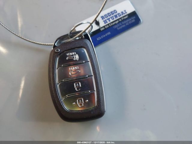 Hyundai TUCSON Se Plus Image 12