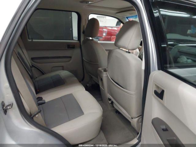 Ford Escape Xlt Image 12