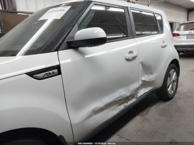 Kia Soul Image 13