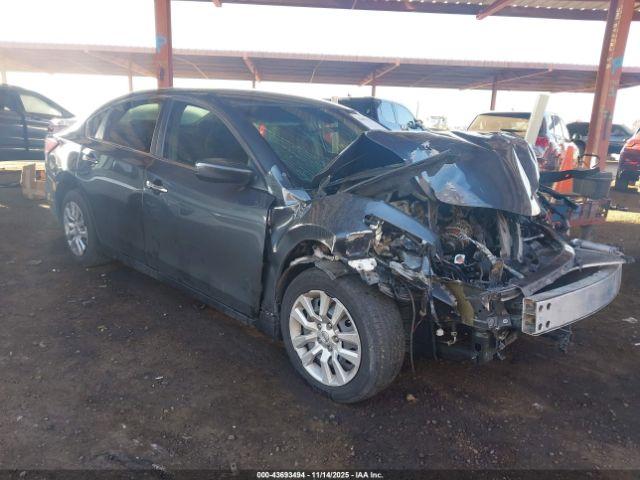  Salvage Nissan Altima