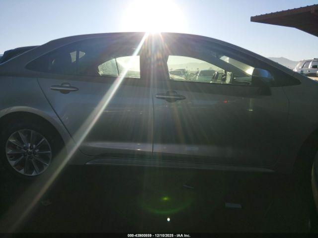 Toyota Corolla Le Image 3