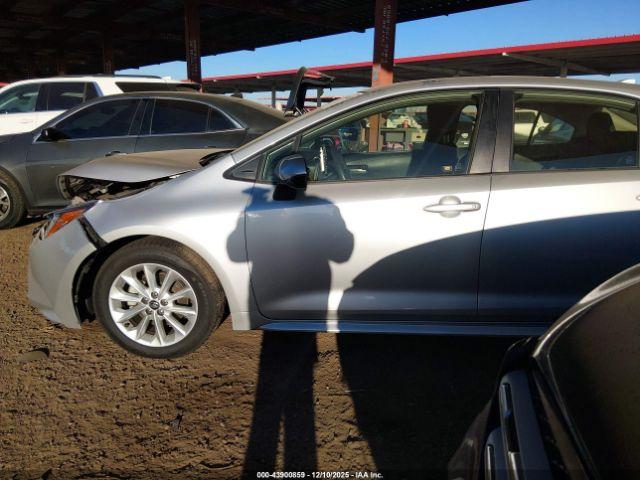 Toyota Corolla Le Image 15