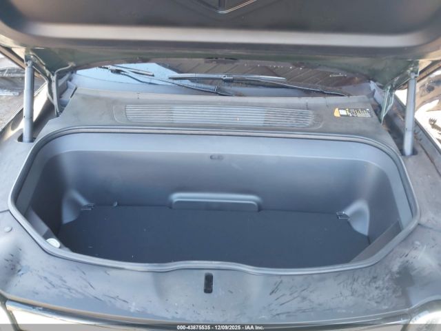 Rivian R1s Launch Edition Image 18