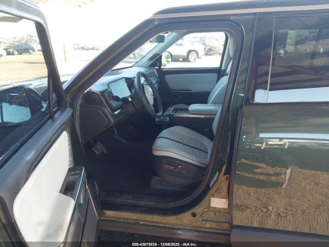 Rivian R1s Launch Edition Image 3