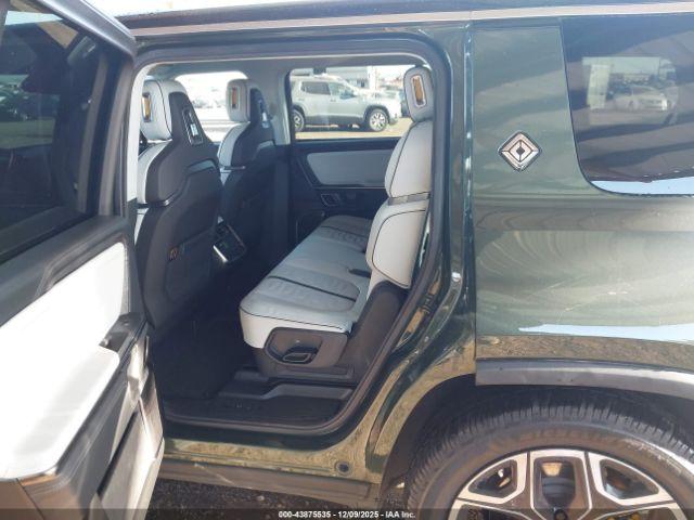 Rivian R1s Launch Edition Image 8