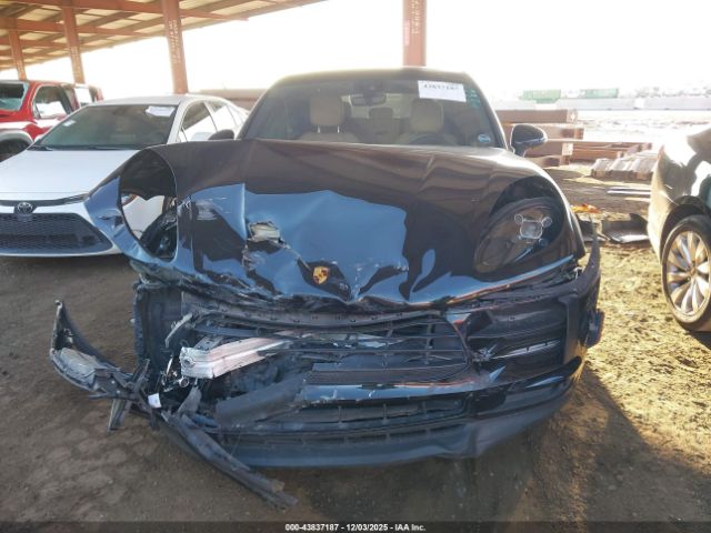 Porsche Macan Image 12