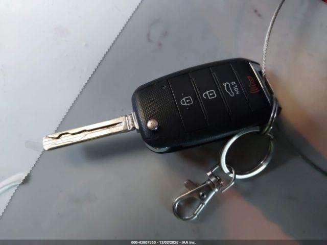 Kia Optima Lx Image 7