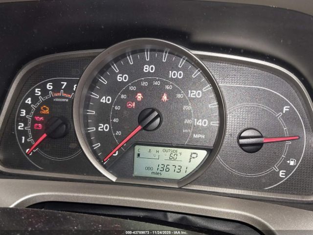 Toyota RAV4 Le Image 4