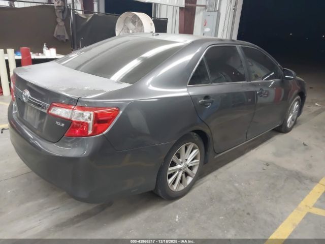 Toyota Camry Xle Image 2