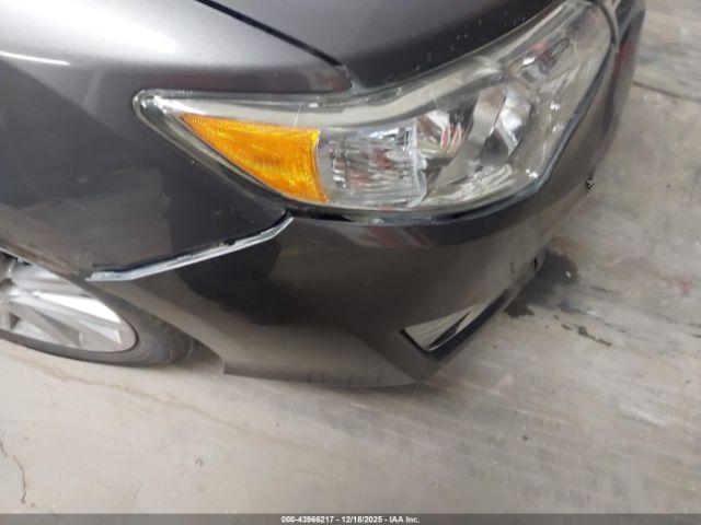 Toyota Camry Xle Image 8