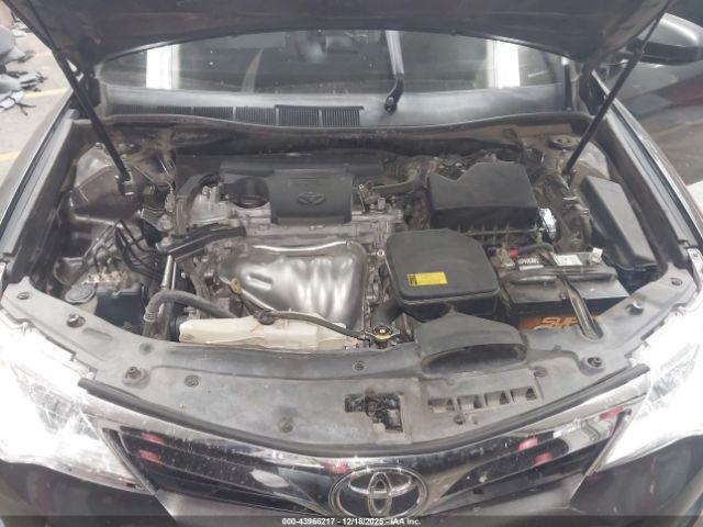 Toyota Camry Xle Image 14