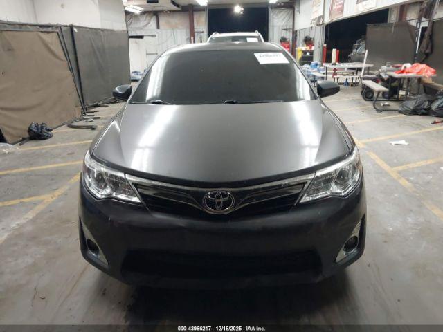 Toyota Camry Xle Image 10