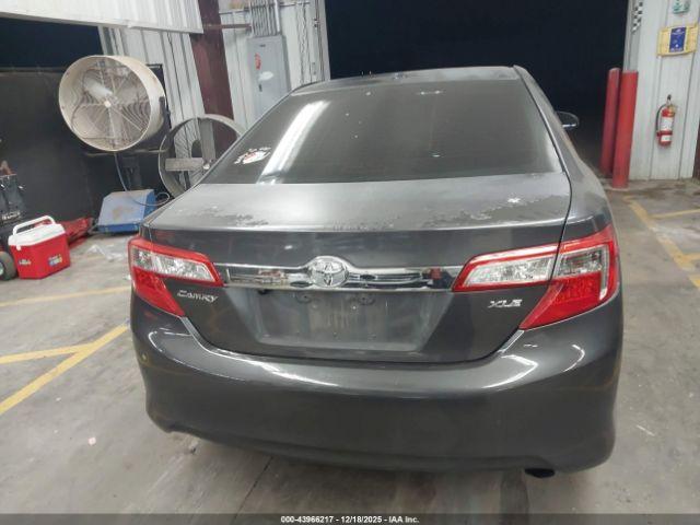 Toyota Camry Xle Image 11