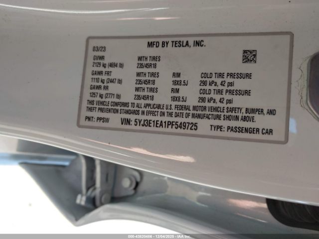 Tesla Model 3 Rear-wheel Drive Image 13