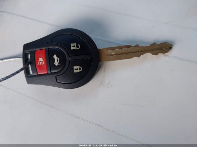 Nissan Versa 1.6 Sv Image 6