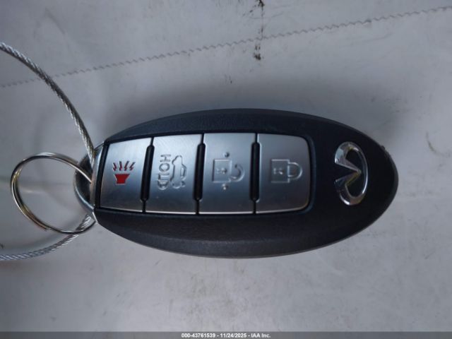 INFINITI Q50 3.0t Luxe Image 2