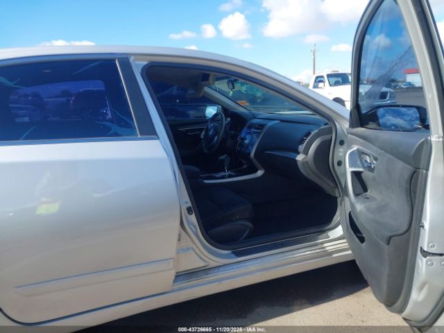 Nissan Altima 2.5 S Image 6