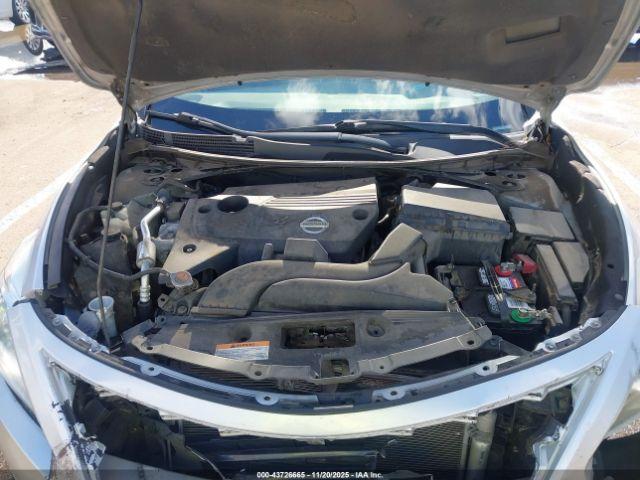 Nissan Altima 2.5 S Image 12