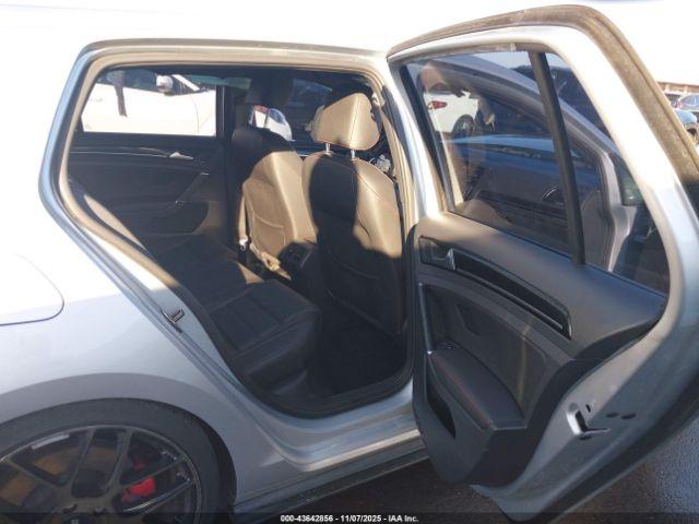 Volkswagen Golf Image 7