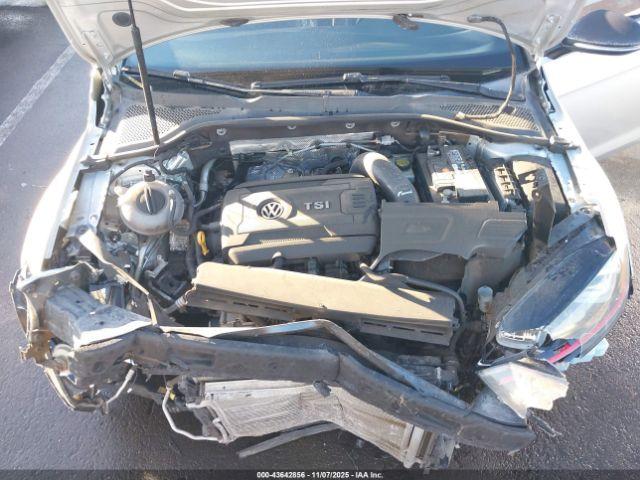 Volkswagen Golf Image 11