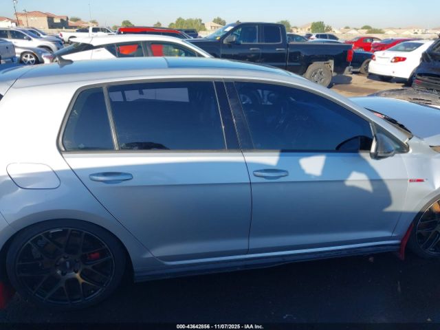 Volkswagen Golf Image 14