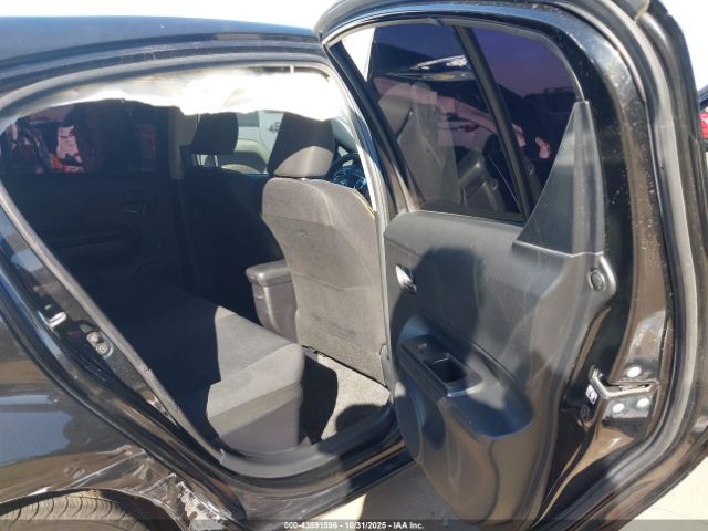 Toyota Prius c Two Image 12