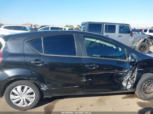 Toyota Prius c Two Image 16