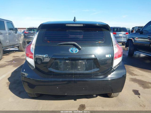 Toyota Prius c Two Image 14
