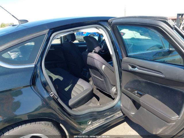 Ford Fusion Se Image 7