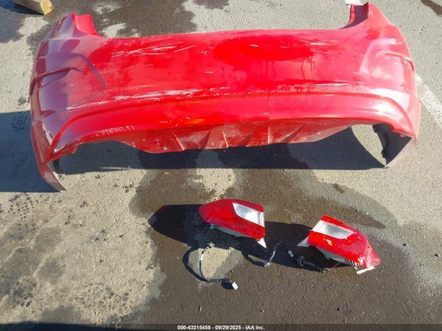 Chevrolet Cruze Ls Auto Image 12