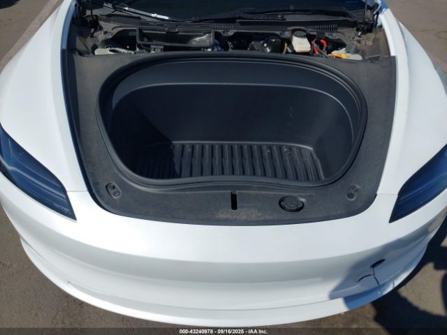 Tesla Model 3 Long Range Rear-wheel Drive Image 7