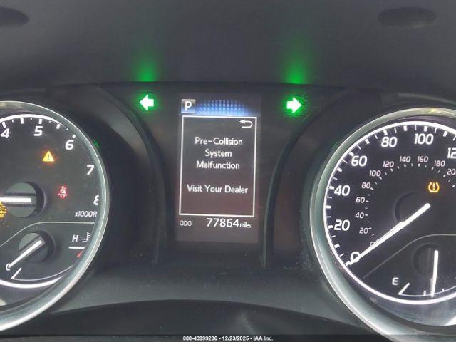 Toyota Camry Le Image 5