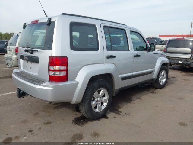 Jeep Liberty Sport Image 5