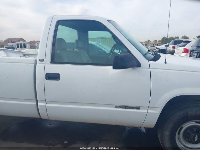 Chevrolet C2500 Cheyenne Image 12