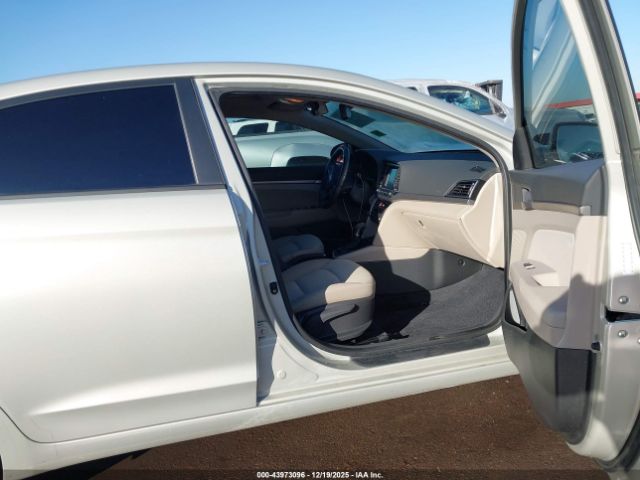 Hyundai ELANTRA Value Edition Image 6