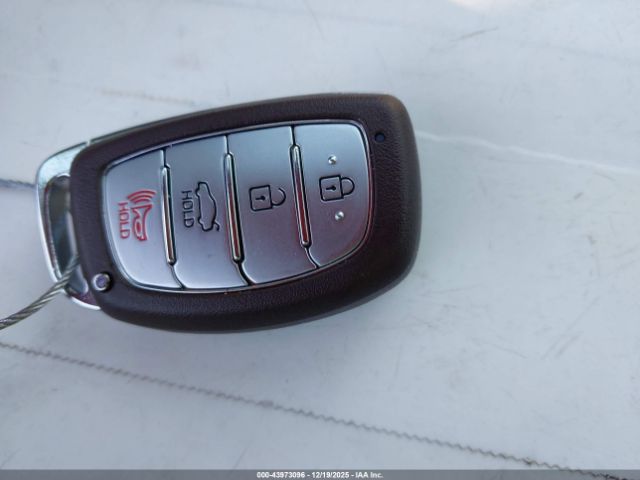 Hyundai ELANTRA Value Edition Image 11