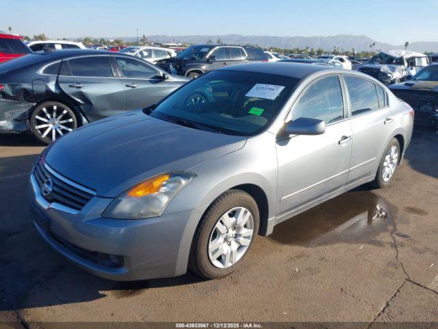 Nissan Altima 2.5 S Image 2