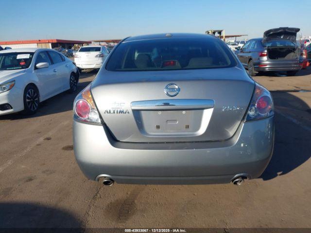 Nissan Altima 2.5 S Image 12