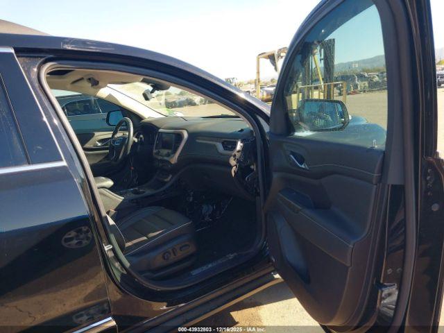 GMC Acadia Fwd Denali Image 3