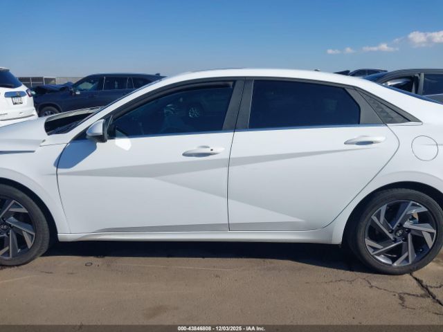 Hyundai ELANTRA Sel Convenience Image 3