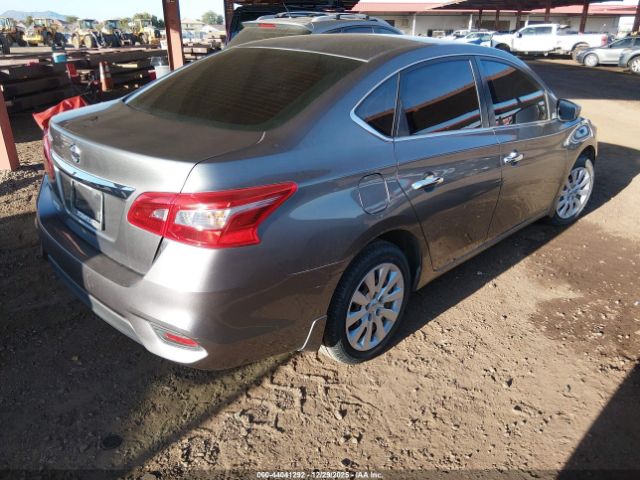 Nissan Sentra S Image 8