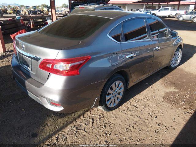 Nissan Sentra S Image 8