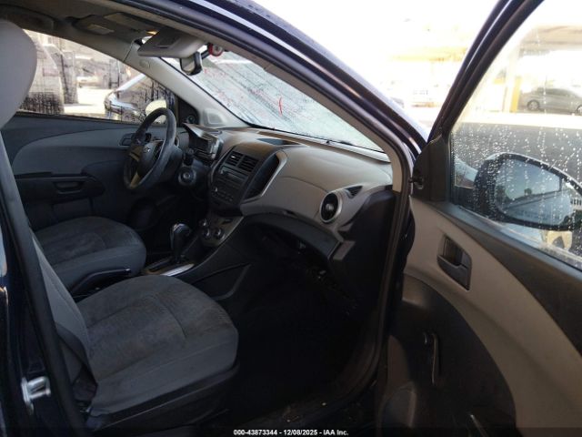 Chevrolet Sonic Ls Auto Image 7